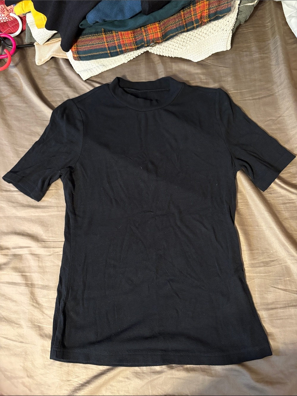 Classic women Black Crew Neck Short-Sleeve ribbed Shirt